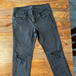 Men’s Empyre distressed black jeans. Size 32